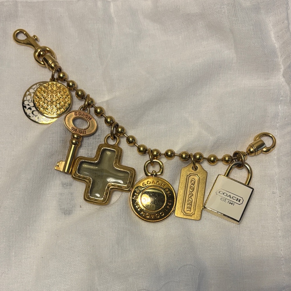 Rare NWOT Vintage Chunky Coach 7 Charm Bracelet - Picture 2 of 9